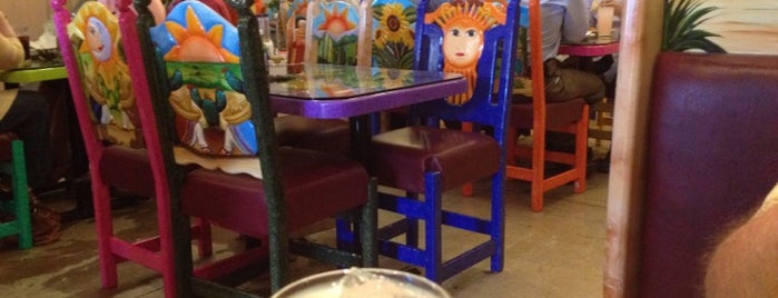 Cinco de Mayo Mexican Restaurant is one of สถานที่ที่ Ryan ถูกใจ.