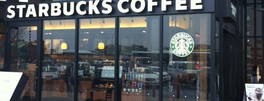Starbucks is one of Orte, die Sigeki gefallen.