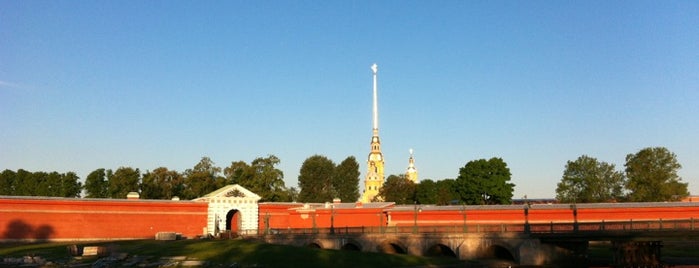 Петропавловская крепость is one of TOP 10: Favourite places of St. Petersbug.