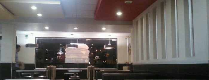 McDonald's is one of Orte, die Liliana gefallen.