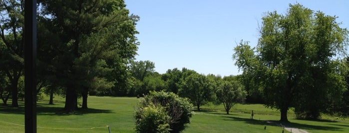 Willow Creek Golf Course is one of สถานที่ที่ Derek ถูกใจ.