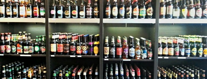 Bier & Beer is one of Lieux qui ont plu à Alexander.