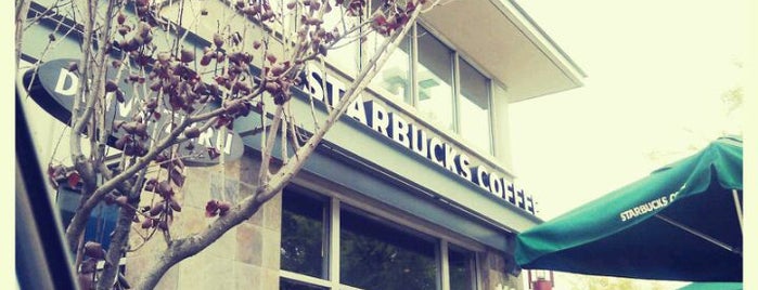 Starbucks is one of Tiffany 님이 좋아한 장소.