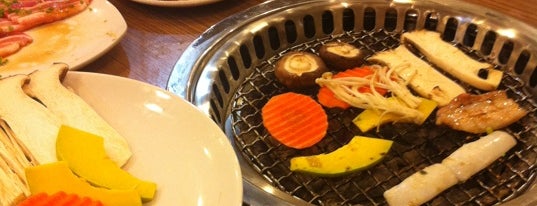 HiDamari Japanese Stye BBQ is one of เนื้อย่าง หมูกะทะ ในเมืองโคราช.