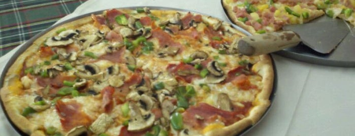 Ilis Pizza is one of Comida.