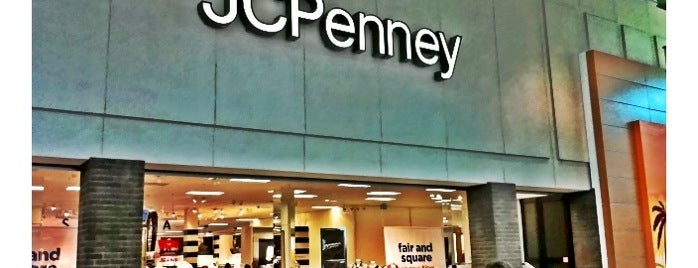 JCPenney is one of Tempat yang Disukai Lisa.