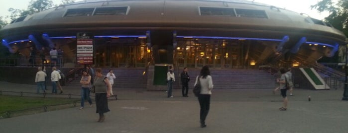 Metro Gorkovskaya is one of Любимые места Петербурга.