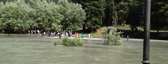 Betaab Valley is one of BEST PLACES IN KASHMIR.