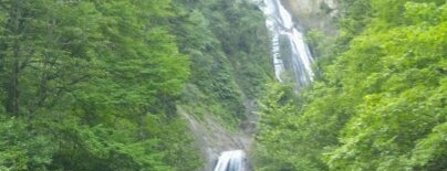 羽衣の滝 is one of 日本の滝百選.