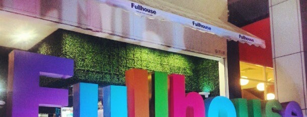 Fullhouse Lifestyle Store and Cafe is one of jalan jalan cari makan.
