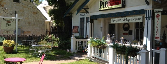 Fredericksburg Pie Company is one of Lugares guardados de Zach.