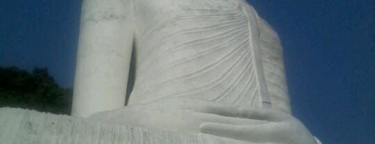 Bahirawakanda Buddha statue is one of Trips / Sri Lanka.