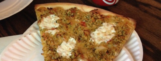 Artichoke Basille's Pizza & Brewery is one of Pie.