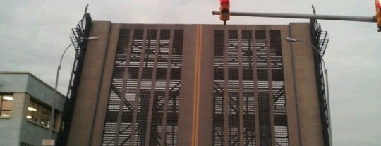 Metropolitan Avenue Bridge is one of Bridges to Walk Across - NY.