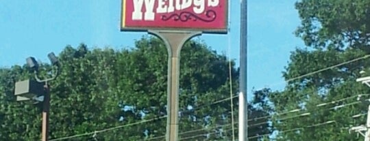 Wendy’s is one of Locais curtidos por Priscilla.