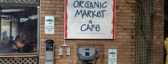The Organic Market and Café is one of Adelaide 吃拉撒.