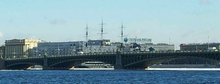 Троицкий мост is one of Мосты Санкт-Петербурга.
