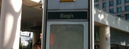 Bugis MRT Interchange (EW12/DT14) is one of Lugares favoritos de Ian.