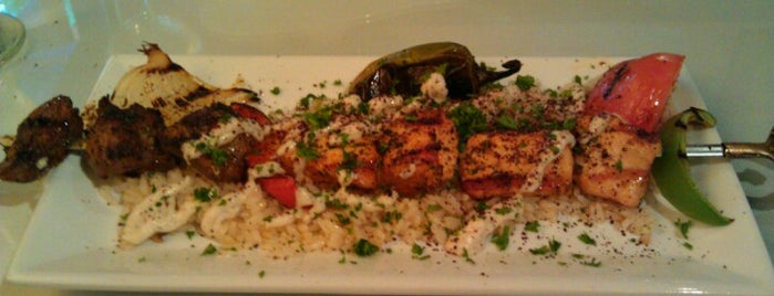 Harissa Mediterranean Cuisine is one of Lugares favoritos de Joe.