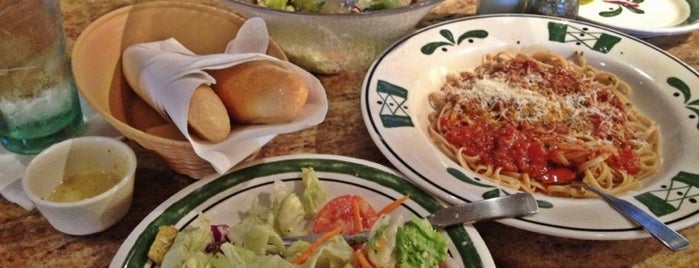 Olive Garden is one of Locais curtidos por Yessika.