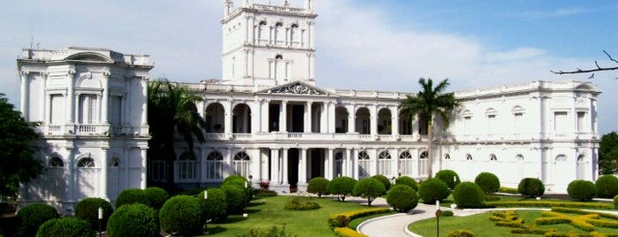 Asunción is one of Las capitales de Sudamérica.