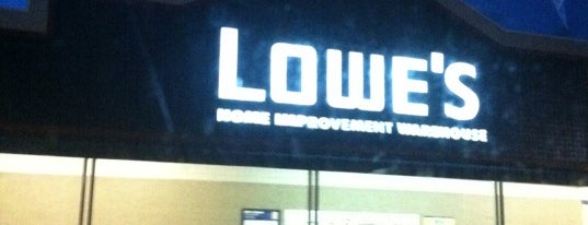 Lowe's is one of สถานที่ที่ Alex ถูกใจ.