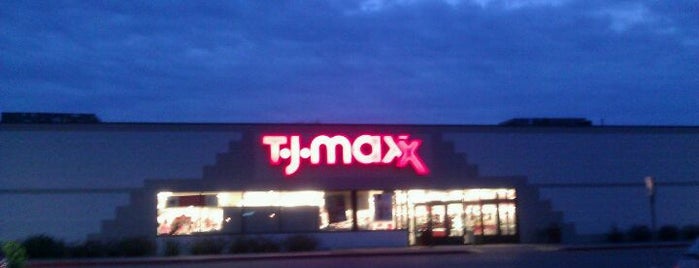 T.J. Maxx is one of Locais curtidos por Boğaç.