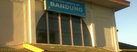 Stasiun Bandung is one of Bandung Routin's.