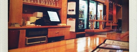 Sharp Edge Beer Emporium is one of Tempat yang Disukai Kesha.