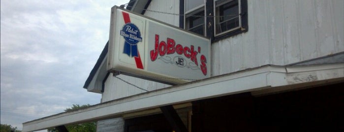 JoBeck's Bar is one of Tempat yang Disukai Courtney.
