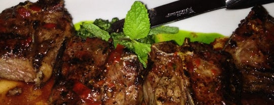 Bobby Flay Steak is one of Lugares guardados de Chay.