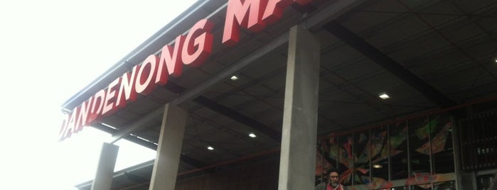 Dandenong Market is one of สถานที่ที่ Mariella ถูกใจ.