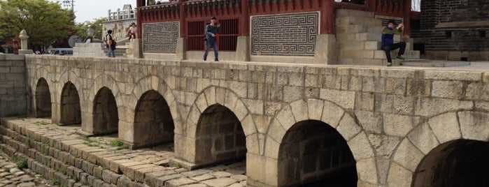 Hwaseong Fortress is one of Historic Civil Engineering Landmarks.