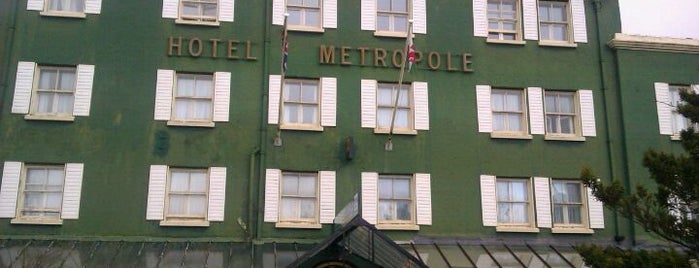 The Metropole Hotel is one of Lugares favoritos de Matthew.