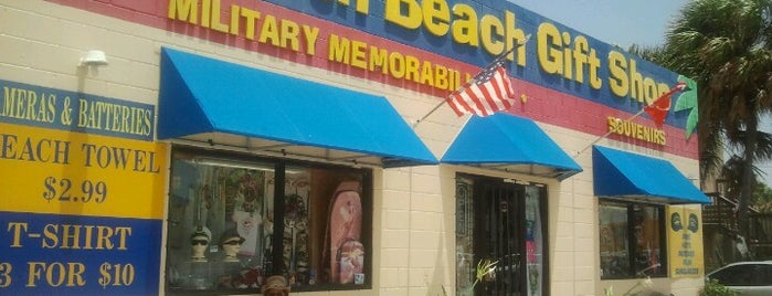 North Beach Gift Shop is one of Tempat yang Disukai Natasha.