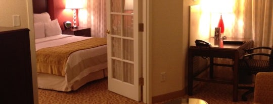 Bethesda Marriott Suites is one of Kawika : понравившиеся места.