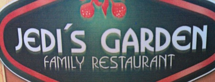 Jedi's Garden Family Restaurant is one of Orte, die Rudimus gefallen.
