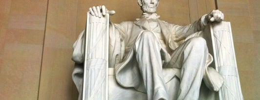 Lincoln Memorial is one of DC Sights.