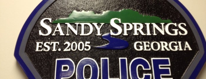 Sandy Springs Police Headquaters is one of Locais curtidos por Chester.