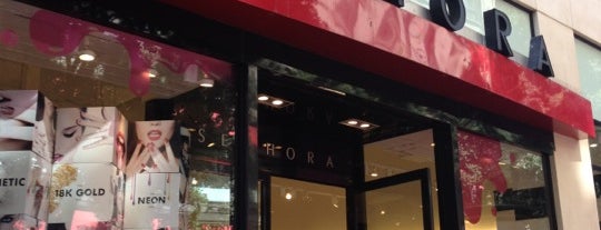 SEPHORA is one of Erinさんのお気に入りスポット.