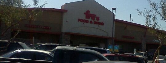 Fry's Food Store is one of Tempat yang Disukai Kris.
