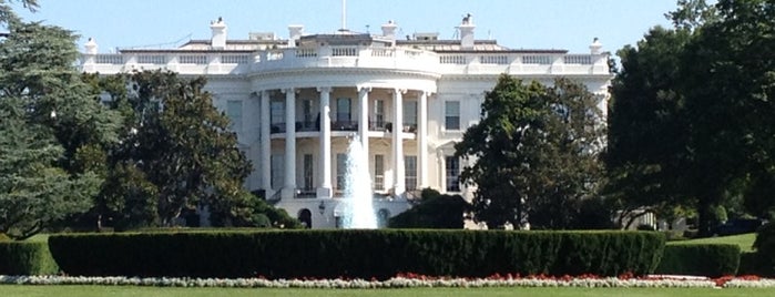 Gedung Putih is one of Washington DC.