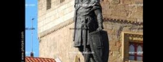 Estatua de Pelayo is one of He estado.