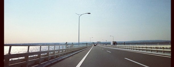 木更津東IC is one of 首都圏中央連絡自動車道.