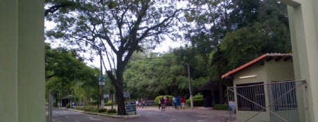 Jardín Botánico y Zoológico de Asunción is one of Lugares Turísticos del Paraguay.