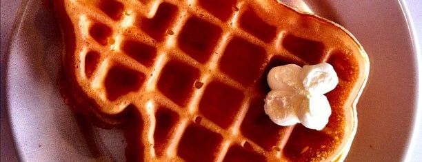 Waffle Shoppes of Texas is one of Jimmie : понравившиеся места.