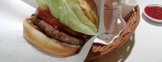 MOS Burger is one of Rickyさんのお気に入りスポット.