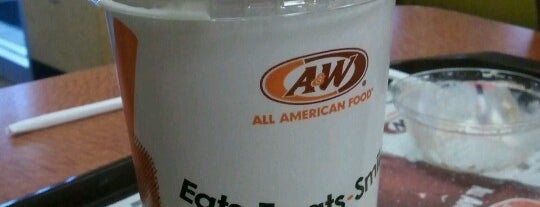 A&W Restaurant is one of สถานที่ที่ Caroline 🍀💫🦄💫🍀 ถูกใจ.