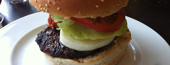Gourmet Burger Kitchen is one of Tempat yang Disukai ℳansour.