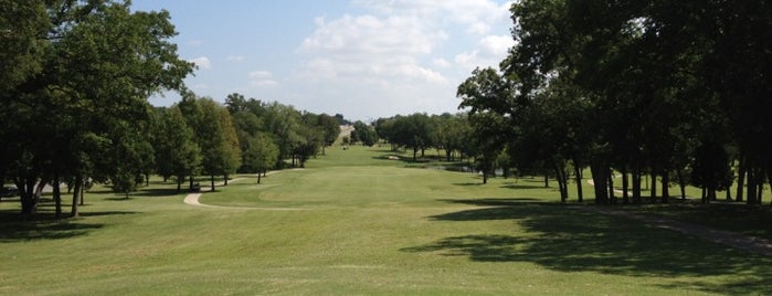 Tenison Highlands Golf Course is one of Lugares favoritos de Jeff.